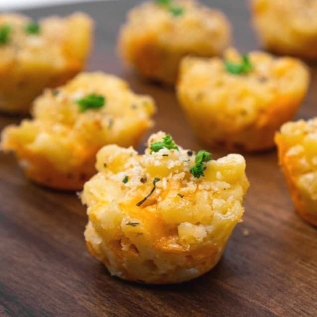 Mini macaroni and cheese bites